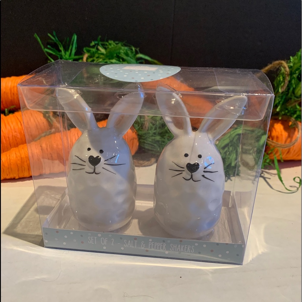 Strawberry Street Bunny Salt & Pepper shakers